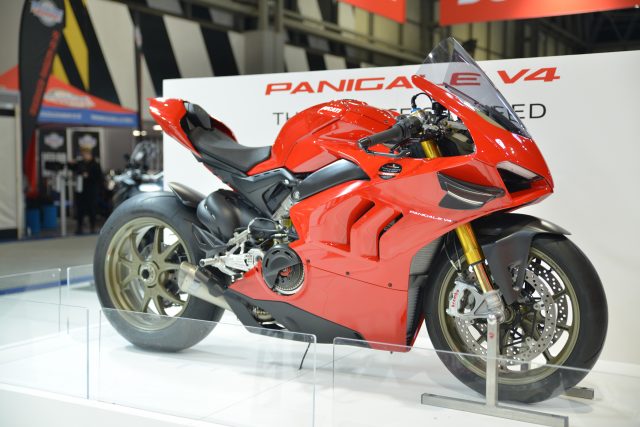 MCL19_Ducati_40