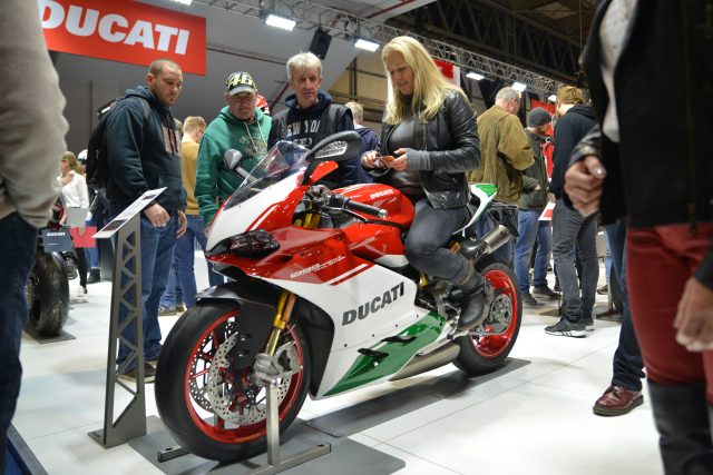 MCL19_Ducati_50