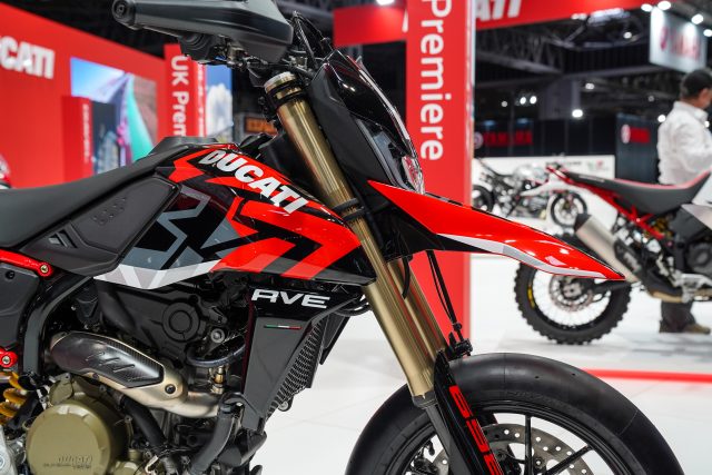 Ducati_Hypermotard_1