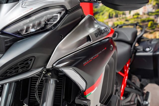 Ducati_V4S_Grand_Tour_4