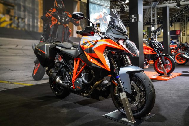 KTM_1290_Superduke_GT_2