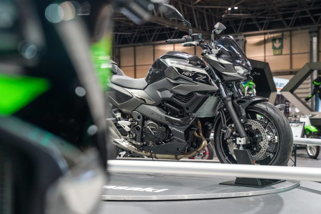 Kawasaki_7_Hybrid_3