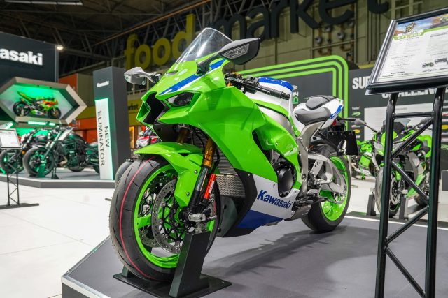 Kawasaki_ZX-10R_3