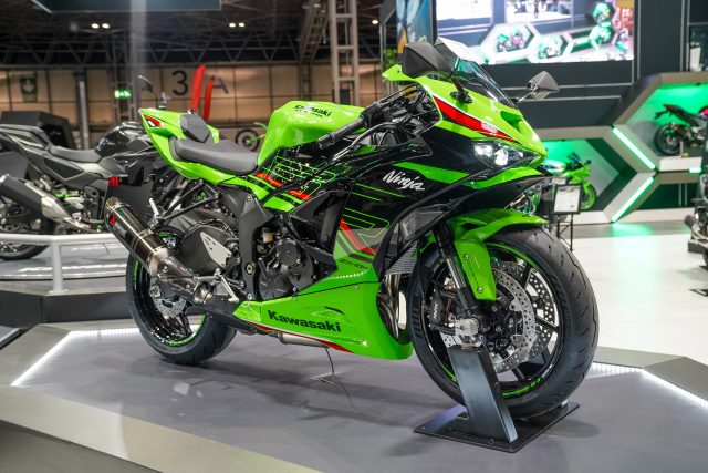 Kawasaki_ZX-6R_3