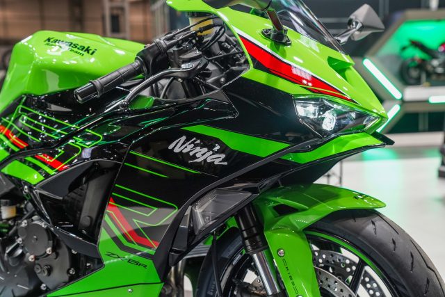 Kawasaki_ZX-6R_4